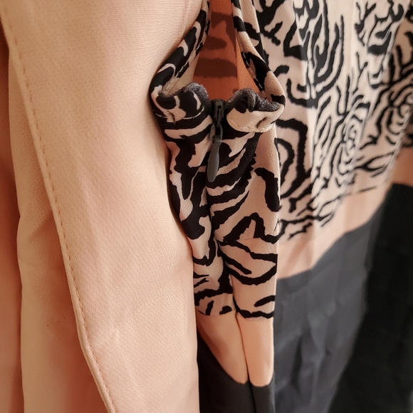 Size 8-12 strecth dress & jacket 2 pices - Picture 7 of 7